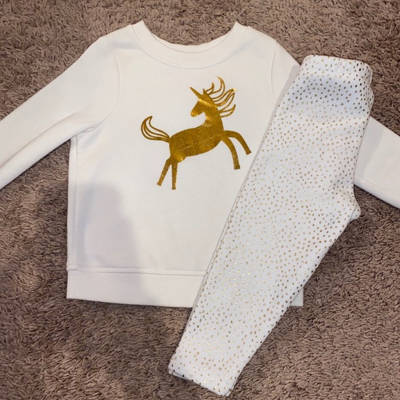 NEW Cream Sweater with Gold Unicorn & Fleece pants - Picture 1 of 16